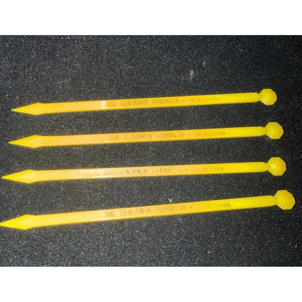 4 Vtg The Benjamin Franklin Philadelphia Yellow Swizzle Stirrer Sticks Garnish